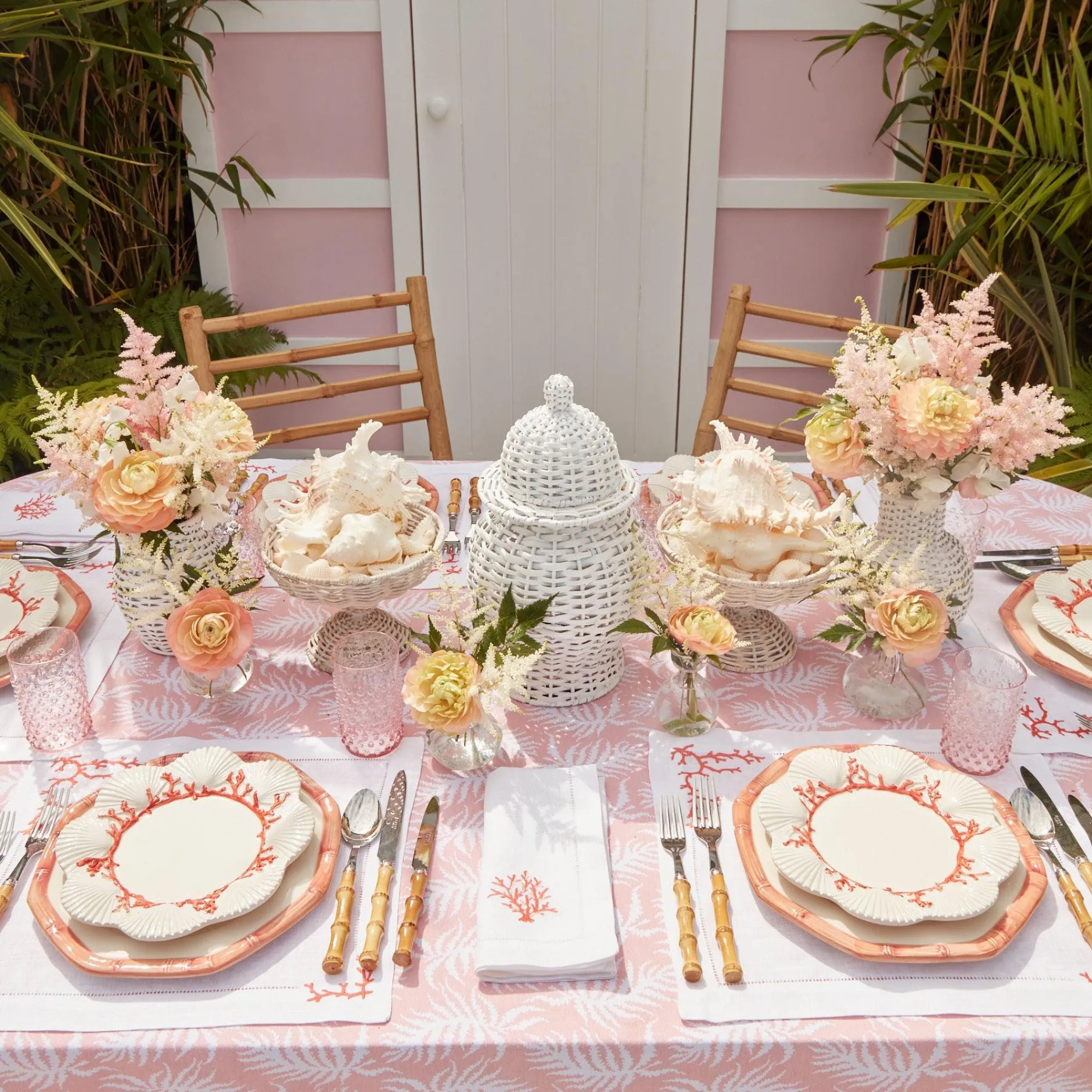Sale Mrs. Alice Coral Linen Napkins (Set Of 4)