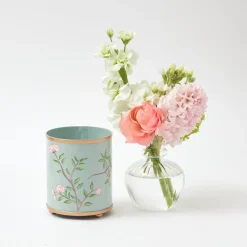 New Mrs. Alice Velvet Oak Scented Candle & Pot Set