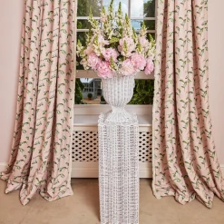 Hot Mrs. Alice White Liliana Scalloped Rattan Pedestal And Urn